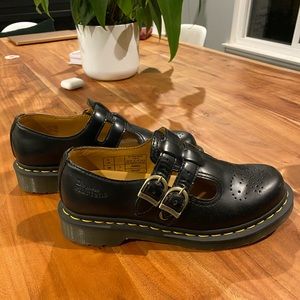 Dr. Martens Mary Jane’s